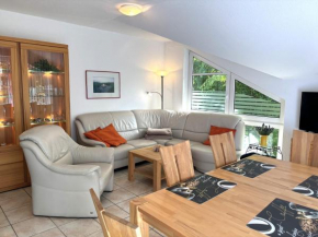 Haus Oie Idyll mit Balkon 10 Minuten zum Strand in Zinnowitz